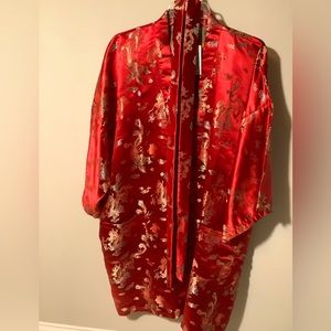 Fang You Brocade short bath or lounge robe Satin with designs interwoven XXL NWT